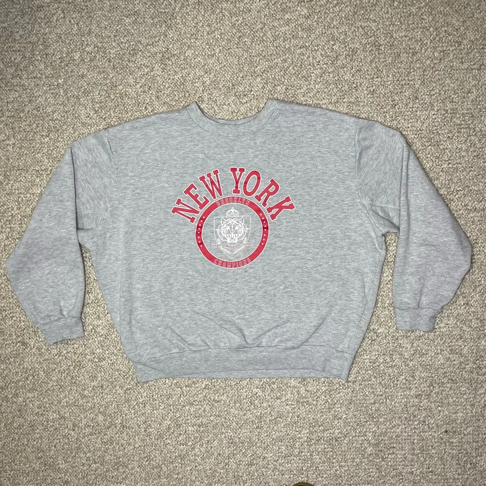 Wild Fable New York City sweatshirt - Picture 2 of 7